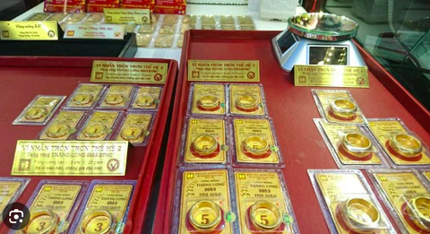 Giá vàng nhẫn tròn trơn cao nhất từ trước tới nay- Ảnh 1. Giá vàng nhẫn tròn trơn cao nhất từ trước tới nay- Ảnh 1.