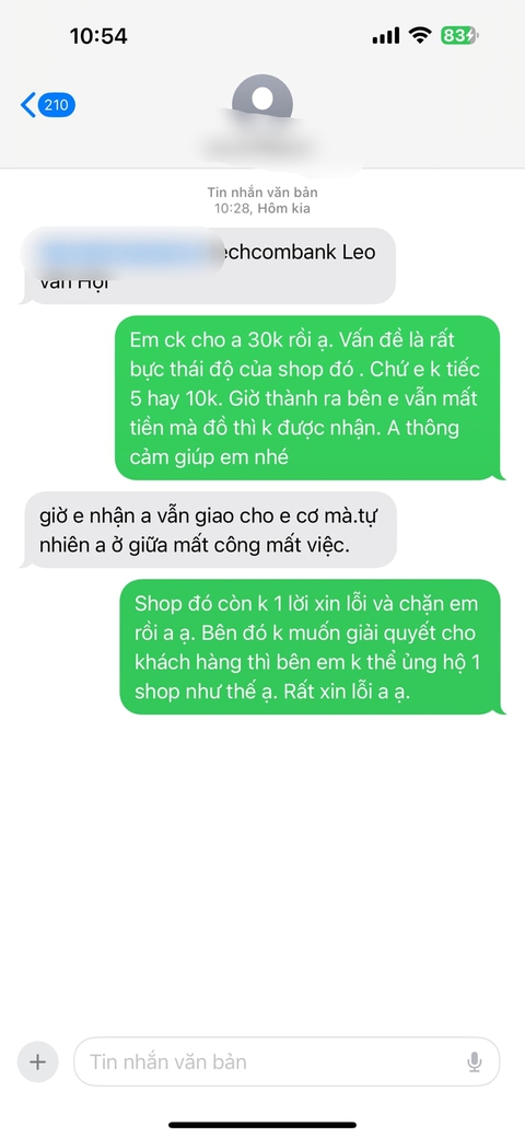 Quán chân gà nổi tiếng Hà Nội bị khách tố Quán chân gà nổi tiếng Hà Nội bị khách tố
