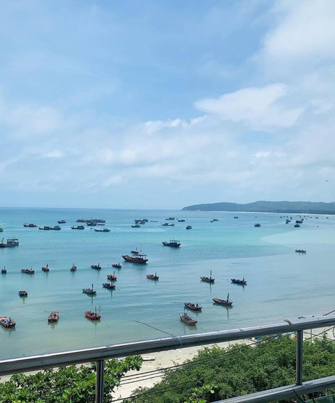 Một địa điểm vừa có núi, vừa có biển lại thuận tiện xuất ngoại, tới 5 ngày nghỉ cũng chưa chắc khám phá hết chỗ chơi- Ảnh 9. Một địa điểm vừa có núi, vừa có biển lại thuận tiện xuất ngoại, tới 5 ngày nghỉ cũng chưa chắc khám phá hết chỗ chơi- Ảnh 9.