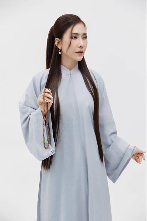 Hoàng Y Nhung: Tôi tìm đến Phật pháp, bớt tham vọng sau biến cố- Ảnh 1. Hoàng Y Nhung: Tôi tìm đến Phật pháp, bớt tham vọng sau biến cố- Ảnh 1.
