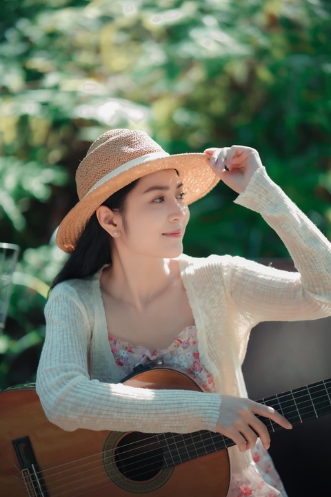 Cuộc đời thăng trầm của nữ ca sĩ Việt xinh đẹp, giỏi giang: 34 tuổi vẫn độc thân- Ảnh 3. Cuộc đời thăng trầm của nữ ca sĩ Việt xinh đẹp, giỏi giang: 34 tuổi vẫn độc thân- Ảnh 3.