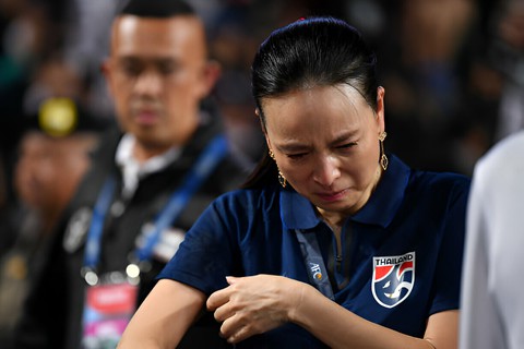 Madam Pang bật khóc, dàn sao tuyển Thái Lan "đổ gục" sau thất bại cay đắng ở vòng loại World Cup- Ảnh 1. Madam Pang bật khóc, dàn sao tuyển Thái Lan "đổ gục" sau thất bại cay đắng ở vòng loại World Cup- Ảnh 1.