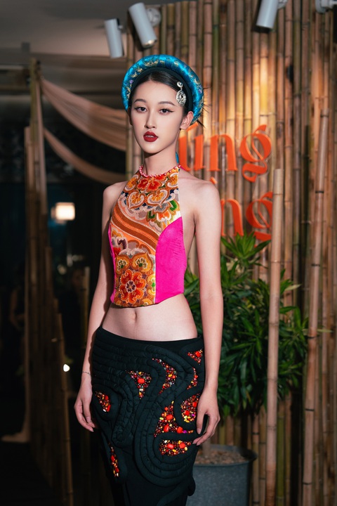 Maya trở lại sàn diễn thời trang sau 17 năm vì Cao Minh Tiến- Ảnh 7. Maya trở lại sàn diễn thời trang sau 17 năm vì Cao Minh Tiến- Ảnh 7.