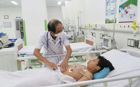 Vụ ngộ độc bánh mì ở Đồng Nai: Bệnh nhi nặng nhất đã tử vong- Ảnh 2. Vụ ngộ độc bánh mì ở Đồng Nai: Bệnh nhi nặng nhất đã tử vong- Ảnh 2.