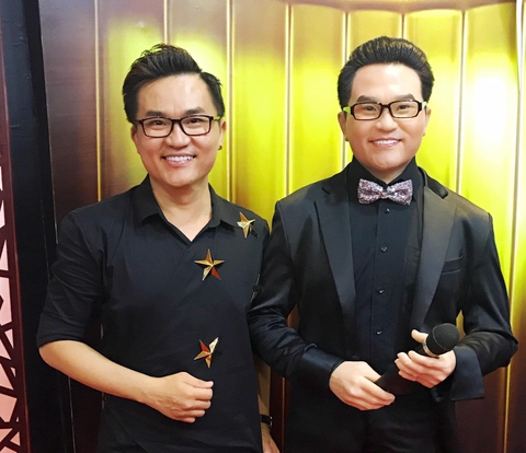 Đại Nghĩa hoang mang trước tượng sáp của mình, netizen bình luận cực hài về tượng của Trấn Thành- Ảnh 9. Đại Nghĩa hoang mang trước tượng sáp của mình, netizen bình luận cực hài về tượng của Trấn Thành- Ảnh 9.