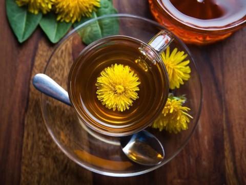 Việt Nam có 3 loại cây lấy rễ phơi khô pha nước thành Việt Nam có 3 loại cây lấy rễ phơi khô pha nước thành
