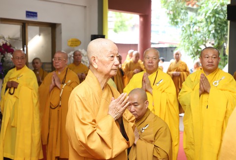 Đại lão Hòa thượng Thích Trí Quảng viếng Hòa thượng Thích Huệ Trí- Ảnh 1. Đại lão Hòa thượng Thích Trí Quảng viếng Hòa thượng Thích Huệ Trí- Ảnh 1.