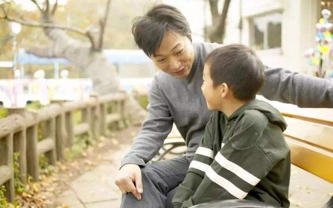 Cha mẹ tốt nhất đừng khoe 3 điều này trước mặt con cái, chẳng có gì đáng tự hào cả!- Ảnh 1. Cha mẹ tốt nhất đừng khoe 3 điều này trước mặt con cái, chẳng có gì đáng tự hào cả!- Ảnh 1.