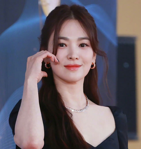 Loại lá phơi khô là 