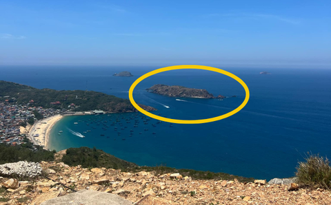 Phát hiện hòn đảo tên đặc biệt ở biển miền Trung, chỉ hơn 1km2, người địa phương gọi là "viên ngọc ẩn" - Ảnh 3.