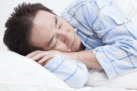 Không ngủ trưa có nguy cơ rút ngắn tuổi thọ không? Sau 50 tuổi, hãy nhớ 