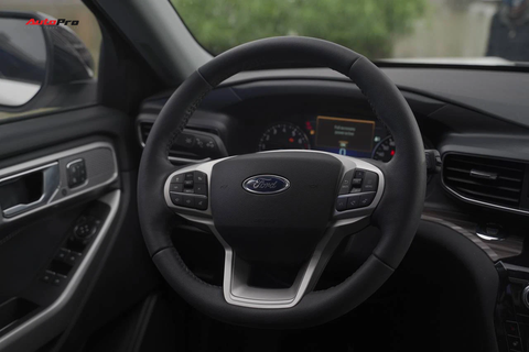 Cùng giá hơn 2 tỷ đồng, chọn Lynk & Co 09, Ford Explorer hay VW Teramont, bảng này cho thấy sự chênh lệch lớn từ công nghệ tới tiện nghi nội thất- Ảnh 2. Cùng giá hơn 2 tỷ đồng, chọn Lynk & Co 09, Ford Explorer hay VW Teramont, bảng này cho thấy sự chênh lệch lớn từ công nghệ tới tiện nghi nội thất- Ảnh 2.
