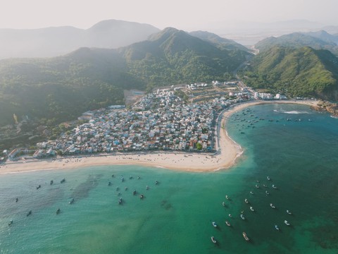 Phát hiện bãi biển đẹp hoang sơ, bình dị gần Quy Nhơn, du khách nhận xét "siêu riêng tư, ít người biết"- Ảnh 9. Phát hiện bãi biển đẹp hoang sơ, bình dị gần Quy Nhơn, du khách nhận xét "siêu riêng tư, ít người biết"- Ảnh 9.