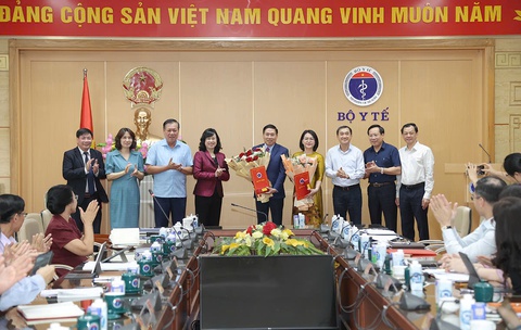 Bổ nhiệm tân nữ Cục trưởng và Chánh Văn phòng Bộ- Ảnh 1. Bổ nhiệm tân nữ Cục trưởng và Chánh Văn phòng Bộ- Ảnh 1.