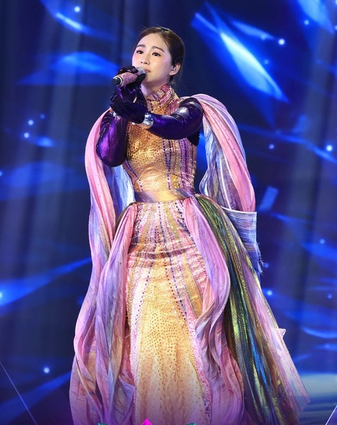 Cuộc đời nhiều trắc trở của nữ ca sĩ 40 tuổi được ngồi "chung mâm" với NSND Thanh Lam - Ảnh 5. Cuộc đời nhiều trắc trở của nữ ca sĩ 40 tuổi được ngồi "chung mâm" với NSND Thanh Lam - Ảnh 5.