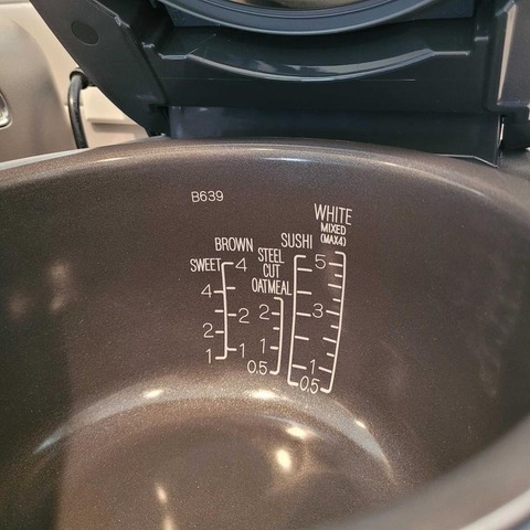 Nồi cơm nào cũng có 2 chi tiết "đỉnh ngầm", đáng tiếc là 99% người dùng ngó lơ - Ảnh 5. Nồi cơm nào cũng có 2 chi tiết "đỉnh ngầm", đáng tiếc là 99% người dùng ngó lơ - Ảnh 5.
