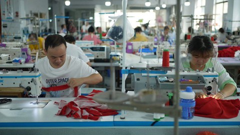 Sự thật gây sốc đằng sau chiếc váy 100 nghìn đồng bạn mua trên mạng mỗi ngày- Ảnh 6. Sự thật gây sốc đằng sau chiếc váy 100 nghìn đồng bạn mua trên mạng mỗi ngày- Ảnh 6.