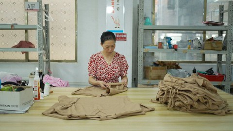Sự thật gây sốc đằng sau chiếc váy 100 nghìn đồng bạn mua trên mạng mỗi ngày- Ảnh 7. Sự thật gây sốc đằng sau chiếc váy 100 nghìn đồng bạn mua trên mạng mỗi ngày- Ảnh 7.