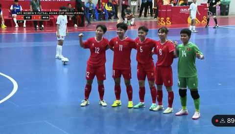 Fans Indonesia nổi giận, lên hẳn chiến dịch đòi sa thải HLV Kluivert - Ảnh 2.