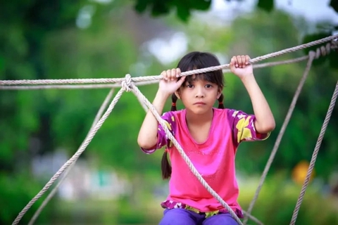 Đừng nhầm: Trẻ ngoan ngoãn có thể thiếu tình yêu thương - Ảnh 1. Đừng nhầm: Trẻ ngoan ngoãn có thể thiếu tình yêu thương - Ảnh 1.