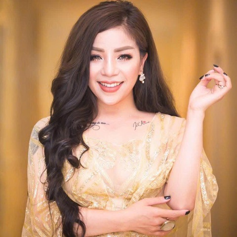 Danh ca Giao Linh, Thanh Thanh Hiền biểu diễn tại Lễ hội La Khê – Bia Bà 2025- Ảnh 5. Danh ca Giao Linh, Thanh Thanh Hiền biểu diễn tại Lễ hội La Khê – Bia Bà 2025- Ảnh 5.