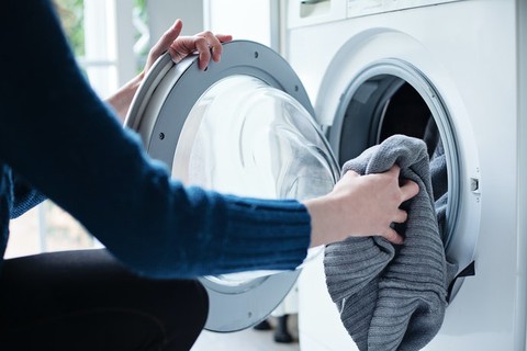 Đây là nút đặc biệt trên máy giặt, nhất định phải ấn vào để tiết kiệm điện, còn giúp quần áo dùng bền lâu- Ảnh 1. Đây là nút đặc biệt trên máy giặt, nhất định phải ấn vào để tiết kiệm điện, còn giúp quần áo dùng bền lâu- Ảnh 1.