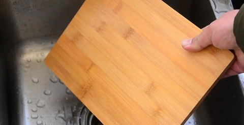 Thớt mới mua đừng dại rửa nước lã rồi dùng ngay, khuyên bạn thực hiện 3 điều này để không hối hận- Ảnh 1. Thớt mới mua đừng dại rửa nước lã rồi dùng ngay, khuyên bạn thực hiện 3 điều này để không hối hận- Ảnh 1.