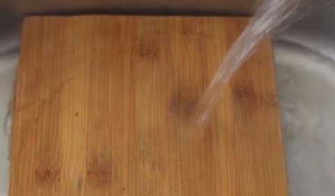 Thớt mới mua đừng dại rửa nước lã rồi dùng ngay, khuyên bạn thực hiện 3 điều này để không hối hận- Ảnh 2. Thớt mới mua đừng dại rửa nước lã rồi dùng ngay, khuyên bạn thực hiện 3 điều này để không hối hận- Ảnh 2.