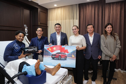 Chân dung mẫu xe ông Vũ Văn Tiền tặng Xuân Son: Chưa ai ở Việt Nam có, đi một mạch từ Hà Nội đến Quy Nhơn mới cần đổ xăng - Ảnh 3. Chân dung mẫu xe ông Vũ Văn Tiền tặng Xuân Son: Chưa ai ở Việt Nam có, đi một mạch từ Hà Nội đến Quy Nhơn mới cần đổ xăng - Ảnh 3.