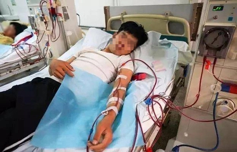 Ngày càng nhiều người trẻ mắc bệnh thận, bất kể nam hay nữ thấy 3 thứ này trong nước tiểu phải đi khám vội!- Ảnh 1.