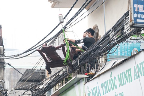 Hà Nội phá dỡ loạt công trình để làm tuyến đường ‘đắt nhất hành tinh’ - Ảnh 8.