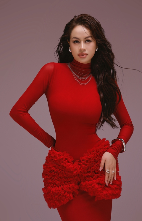 Á quân X-Factor Huyền Anh Yoko tái xuất với "InLove"- Ảnh 3. Á quân X-Factor Huyền Anh Yoko tái xuất với "InLove"- Ảnh 3.