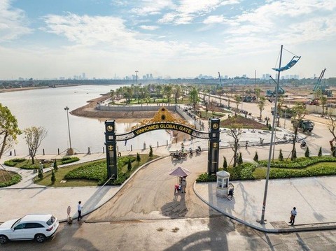 Một huyện thu ngân sách 30.000 tỷ đồng lớn bằng nhiều tỉnh cộng lại được Tổng Bí thư lấy ví dụ làm động lực tăng trưởng: Doanh nghiệp nào đã nộp đột biến? - Ảnh 1. Một huyện thu ngân sách 30.000 tỷ đồng lớn bằng nhiều tỉnh cộng lại được Tổng Bí thư lấy ví dụ làm động lực tăng trưởng: Doanh nghiệp nào đã nộp đột biến? - Ảnh 1.