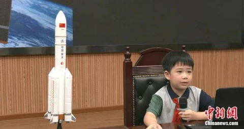 Thần đồng Trung Quốc: Cậu bé 6 tuổi trở thành ‘giảng viên nhí’, 11 tuổi viết code chế tạo tên lửa, cấp độ 4 lập trình C++, cấp độ 2 lập trình Python- Ảnh 2. Thần đồng Trung Quốc: Cậu bé 6 tuổi trở thành ‘giảng viên nhí’, 11 tuổi viết code chế tạo tên lửa, cấp độ 4 lập trình C++, cấp độ 2 lập trình Python- Ảnh 2.