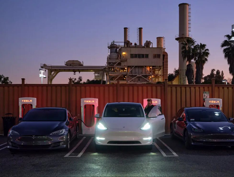 Elon Musk và kho vàng Fort Knox: Sự thật hay Thuyết âm mưu? - Ảnh 4. Elon Musk và kho vàng Fort Knox: Sự thật hay Thuyết âm mưu? - Ảnh 4.