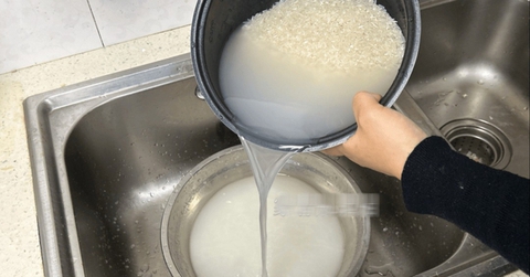 Cho 2 thứ vào nồi cơm điện, điều "thần kỳ" xảy ra khiến tôi tiếc ròng vì biết quá muộn - Ảnh 2. Cho 2 thứ vào nồi cơm điện, điều "thần kỳ" xảy ra khiến tôi tiếc ròng vì biết quá muộn - Ảnh 2.