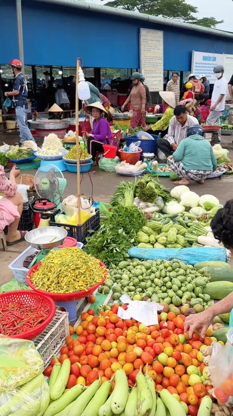 Giật mình với bức ảnh khu chợ miền Tây nhìn từ trên cao: Chỉ có 1 tại Việt Nam, nhiều người không tin là thật- Ảnh 10. Giật mình với bức ảnh khu chợ miền Tây nhìn từ trên cao: Chỉ có 1 tại Việt Nam, nhiều người không tin là thật- Ảnh 10.