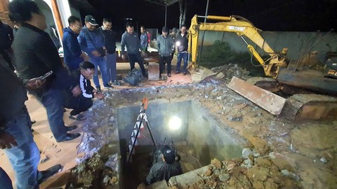 Vụ tu tập đắc đạo thành tiên: Chiếm đoạt gần 100 tỷ đồng - Ảnh 5. Vụ tu tập đắc đạo thành tiên: Chiếm đoạt gần 100 tỷ đồng - Ảnh 5.