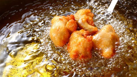 Thường xuyên sử dụng 3 loại dầu ăn này, ung thư gan lúc nào không hay- Ảnh 1. Thường xuyên sử dụng 3 loại dầu ăn này, ung thư gan lúc nào không hay- Ảnh 1.