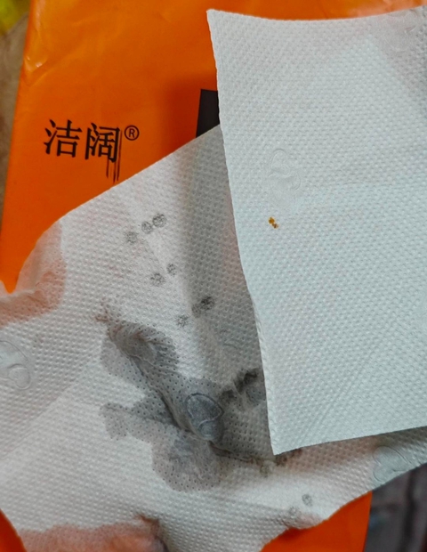 Mẹ dặn tôi: Tiết kiệm là tốt nhưng 7 món đồ này nên vứt ngay - Ảnh 3. Mẹ dặn tôi: Tiết kiệm là tốt nhưng 7 món đồ này nên vứt ngay - Ảnh 3.