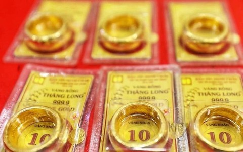 Không chọn USD hay euro, người dân quốc gia này ngày càng ‘nghiện’ vàng: Mua hơn 70 tấn trong năm 2024, miễn thuế VAT với mua bán lẻ - Ảnh 4.