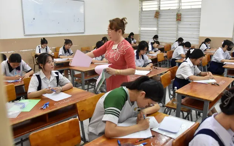 Xử lý, công khai giáo viên dạy thêm sai quy định - Ảnh 2.