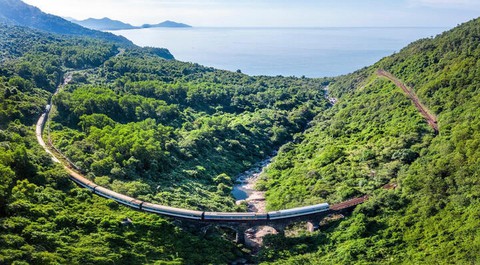 Khám phá vẻ đẹp thiên nhiên tại vịnh Vĩnh Hy Ninh Thuận - Ảnh 1. Khám phá vẻ đẹp thiên nhiên tại vịnh Vĩnh Hy Ninh Thuận - Ảnh 1.