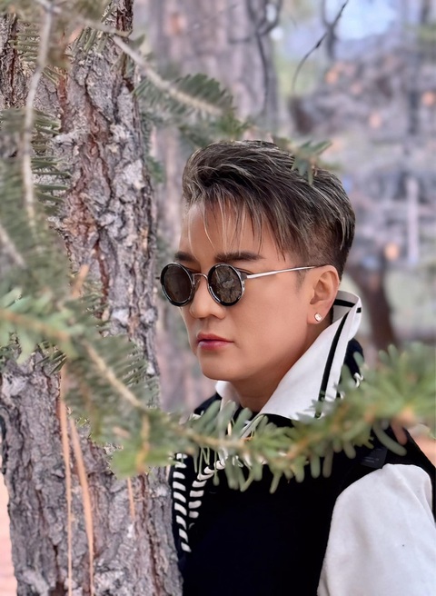 Đàm Vĩnh Hưng thông báo về thay đổi mới nhất trong vụ kiện tỷ phú người Mỹ - Ảnh 2. Đàm Vĩnh Hưng thông báo về thay đổi mới nhất trong vụ kiện tỷ phú người Mỹ - Ảnh 2.