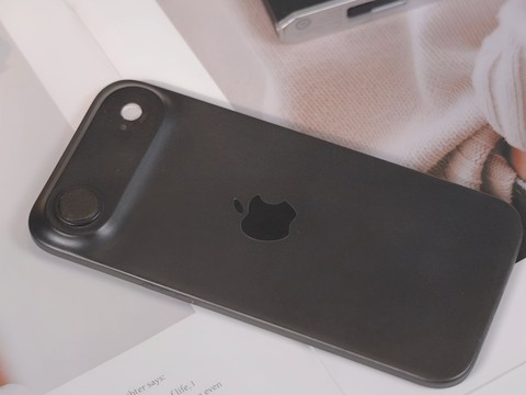 IPhone 17 lộ thiết kế mới , Liệu có mất bản sắc riêng? - Ảnh 3. IPhone 17 lộ thiết kế mới , Liệu có mất bản sắc riêng? - Ảnh 3.