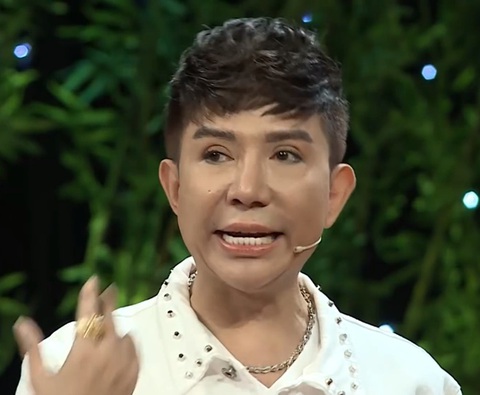 Nam ca sĩ U50 vẫn ở với mẹ: "Tôi phải dè chừng, cẩn thận khi gặp Long Nhật"- Ảnh 2. Nam ca sĩ U50 vẫn ở với mẹ: "Tôi phải dè chừng, cẩn thận khi gặp Long Nhật"- Ảnh 2.