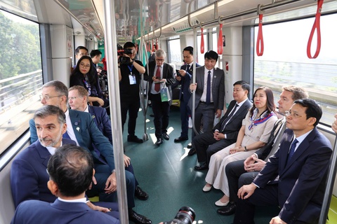 Làm việc với Bộ trưởng Pháp, Thủ tướng đề nghị điều gì với lĩnh vực tỷ USD - Ảnh 2.