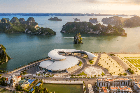 9 ngày thu 2.665 tỉ chỉ riêng từ du lịch, tỉnh này đáp ứng tiêu chí gì mà giữ nguyên không sáp nhập? - Ảnh 1.