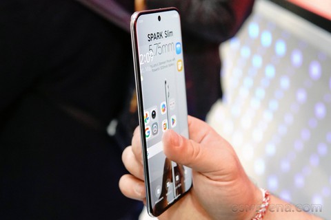 Cận cảnh điện thọai Tecno Spark Slim: Mỏng đỉnh cao , pin khủng 5 . 200 MAh , thách thức Apple - Ảnh 11. Cận cảnh điện thọai Tecno Spark Slim: Mỏng đỉnh cao , pin khủng 5 . 200 MAh , thách thức Apple - Ảnh 11.