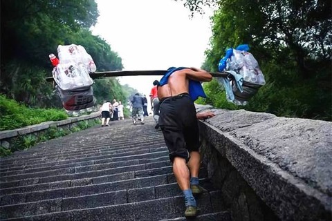 ‘Nghề tổ’ có lịch sử 1000 năm của Trung Quốc điêu đứng vì sự xuất hiện của AI, khiến nhân viên đang bỏ túi bộn tiền bỗng dưng thất nghiệp, ngồi thở vắn than dài cả ngày- Ảnh 4. ‘Nghề tổ’ có lịch sử 1000 năm của Trung Quốc điêu đứng vì sự xuất hiện của AI, khiến nhân viên đang bỏ túi bộn tiền bỗng dưng thất nghiệp, ngồi thở vắn than dài cả ngày- Ảnh 4.
